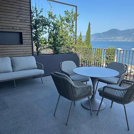 Apartmán Luxury La Baia - Penthouse Torri Del Benaco